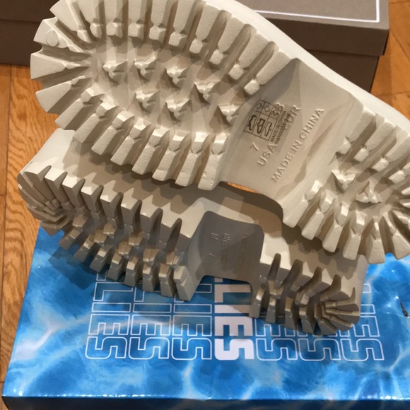 Jeffrey Campbell Summertime Sandal in Sea Salt, Size: 7 - Picture 10 of 11